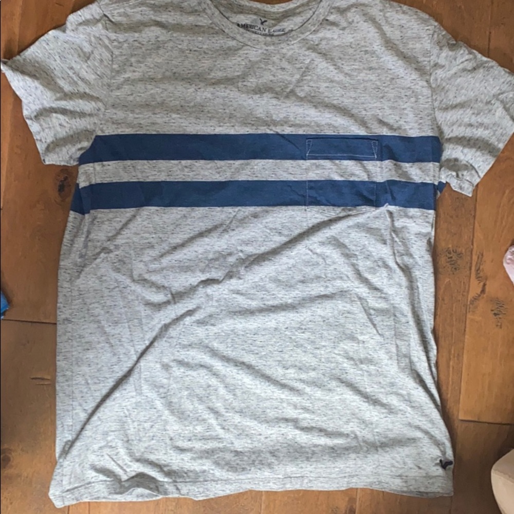 American Eagle Tshirt